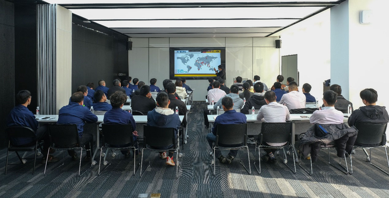 邁向未來(lái) 共同成長(zhǎng)！泉工股份新員工入職培訓(xùn)圓滿(mǎn)舉行