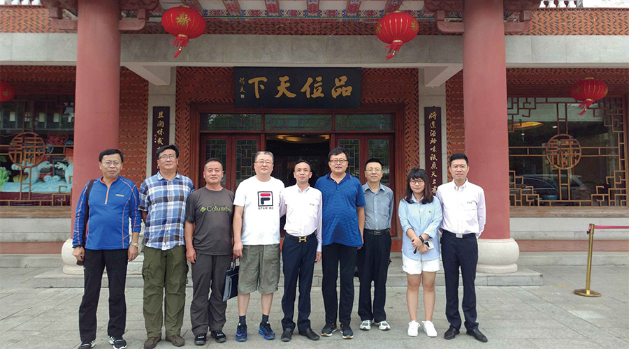 吉建筑專家：泉工鋪就“會(huì)呼吸”的道路，了不起